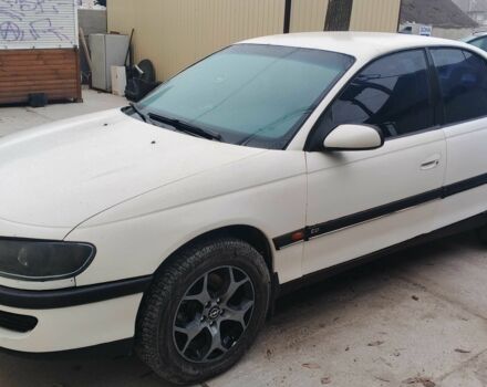 Белый Опель Омега, объемом двигателя 2 л и пробегом 260 тыс. км за 2800 $, фото 1 на Automoto.ua