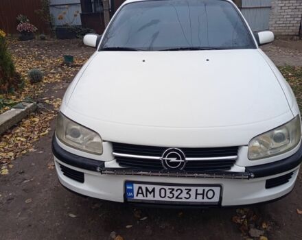 Білий Опель Омега, об'ємом двигуна 2 л та пробігом 1 тис. км за 2500 $, фото 1 на Automoto.ua