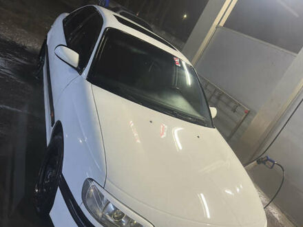 Белый Опель Омега, объемом двигателя 2 л и пробегом 227 тыс. км за 2600 $, фото 1 на Automoto.ua