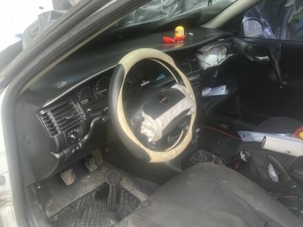 Белый Опель Омега, объемом двигателя 1.6 л и пробегом 288 тыс. км за 716 $, фото 1 на Automoto.ua