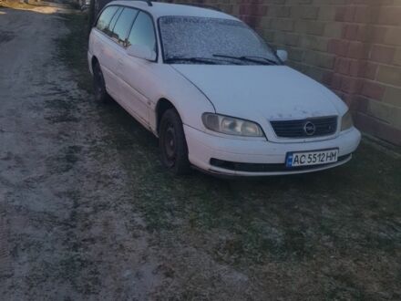 Білий Опель Омега, об'ємом двигуна 2.2 л та пробігом 250 тис. км за 599 $, фото 1 на Automoto.ua