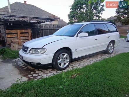 Білий Опель Омега, об'ємом двигуна 2.2 л та пробігом 275 тис. км за 2700 $, фото 1 на Automoto.ua