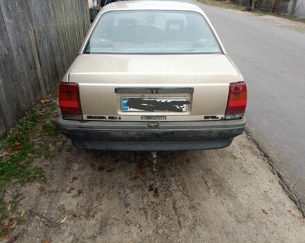 Бежевый Опель Омега, объемом двигателя 0 л и пробегом 44 тыс. км за 763 $, фото 1 на Automoto.ua