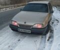 Бежевий Опель Омега, об'ємом двигуна 2 л та пробігом 400 тис. км за 1900 $, фото 1 на Automoto.ua