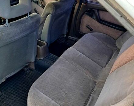 Бежевий Опель Омега, об'ємом двигуна 1.8 л та пробігом 0 тис. км за 1300 $, фото 6 на Automoto.ua