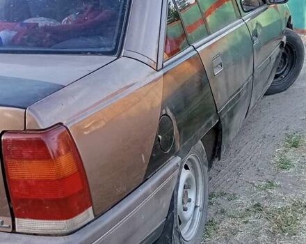 Бежевый Опель Омега, объемом двигателя 2 л и пробегом 777 тыс. км за 1248 $, фото 2 на Automoto.ua