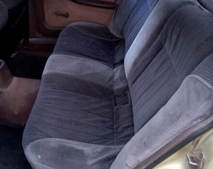 Бежевий Опель Омега, об'ємом двигуна 1.8 л та пробігом 300 тис. км за 800 $, фото 5 на Automoto.ua