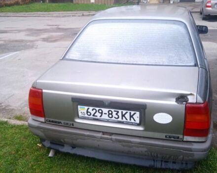 Бежевый Опель Омега, объемом двигателя 2 л и пробегом 300 тыс. км за 1020 $, фото 2 на Automoto.ua