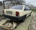 Бежевий Опель Омега, об'ємом двигуна 2 л та пробігом 380 тис. км за 750 $, фото 1 на Automoto.ua
