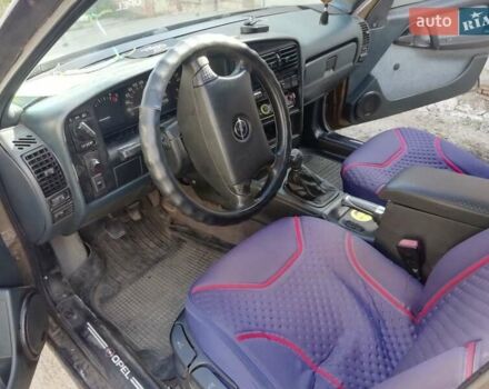 Опель Омега 1988 в Сумах на Automoto.ua Бежевый Опель Омега, объемом двигателя 2 л и пробегом 324 тыс. км за 1500 $, фото 4 на Automoto.ua