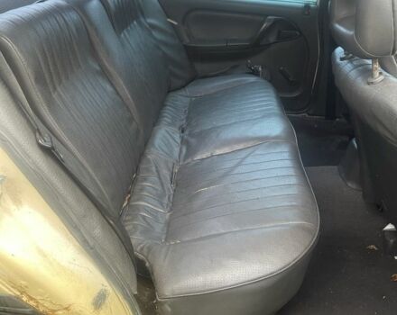 Бежевий Опель Омега, об'ємом двигуна 2 л та пробігом 380 тис. км за 750 $, фото 3 на Automoto.ua