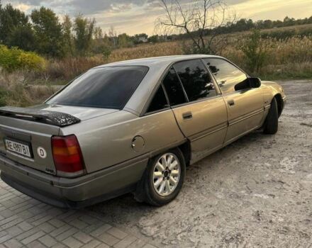 Бежевий Опель Омега, об'ємом двигуна 2 л та пробігом 330 тис. км за 964 $, фото 6 на Automoto.ua