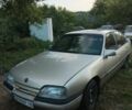 Бежевий Опель Омега, об'ємом двигуна 2.4 л та пробігом 230 тис. км за 505 $, фото 1 на Automoto.ua