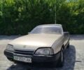 Бежевий Опель Омега, об'ємом двигуна 2 л та пробігом 3 тис. км за 750 $, фото 1 на Automoto.ua