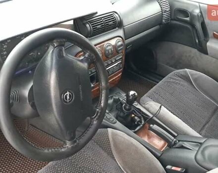 Бежевый Опель Омега, объемом двигателя 2 л и пробегом 215 тыс. км за 2700 $, фото 1 на Automoto.ua