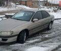 Бежевий Опель Омега, об'ємом двигуна 2 л та пробігом 215 тис. км за 2250 $, фото 1 на Automoto.ua