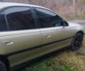 Бежевий Опель Омега, об'ємом двигуна 2 л та пробігом 362 тис. км за 2450 $, фото 12 на Automoto.ua