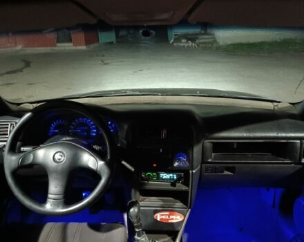 Бежевый Опель Омега, объемом двигателя 0 л и пробегом 864 тыс. км за 1100 $, фото 3 на Automoto.ua