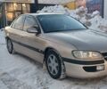 Бежевий Опель Омега, об'ємом двигуна 2 л та пробігом 257 тис. км за 3300 $, фото 1 на Automoto.ua