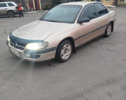 Бежевий Опель Омега, об'ємом двигуна 2 л та пробігом 2 тис. км за 1700 $, фото 1 на Automoto.ua