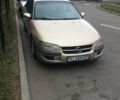 Бежевый Опель Омега, объемом двигателя 2.5 л и пробегом 260 тыс. км за 1700 $, фото 1 на Automoto.ua