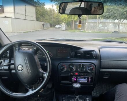 Бежевый Опель Омега, объемом двигателя 2 л и пробегом 300 тыс. км за 2500 $, фото 11 на Automoto.ua