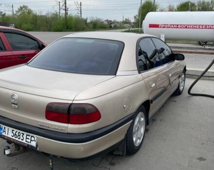 Бежевый Опель Омега, объемом двигателя 2 л и пробегом 600 тыс. км за 2415 $, фото 2 на Automoto.ua