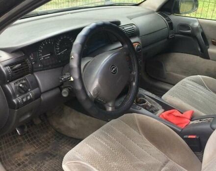 Бежевый Опель Омега, объемом двигателя 2.5 л и пробегом 260 тыс. км за 1700 $, фото 6 на Automoto.ua