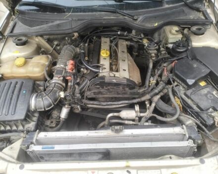 Бежевый Опель Омега, объемом двигателя 2 л и пробегом 300 тыс. км за 1650 $, фото 1 на Automoto.ua