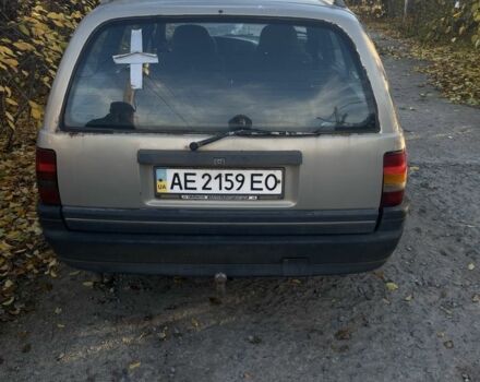 Бежевый Опель Омега, объемом двигателя 2.2 л и пробегом 70 тыс. км за 715 $, фото 1 на Automoto.ua