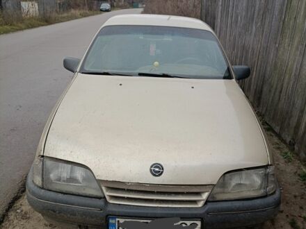 Бежевый Опель Омега, объемом двигателя 0 л и пробегом 44 тыс. км за 763 $, фото 1 на Automoto.ua