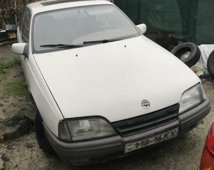 Бежевый Опель Омега, объемом двигателя 1.8 л и пробегом 500 тыс. км за 700 $, фото 1 на Automoto.ua