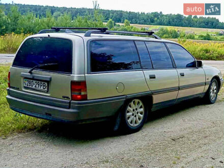 Опель Омега 1989 у Кременце на Automoto.ua Бежевий Опель Омега, об'ємом двигуна 2 л та пробігом 300 тис. км за 950 $, фото 1 на Automoto.ua