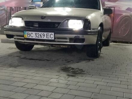 Опель Омега 1993 в Ивано-Франковске на Automoto.ua Бежевый Опель Омега, объемом двигателя 2.4 л и пробегом 10 тыс. км за 650 $, фото 1 на Automoto.ua