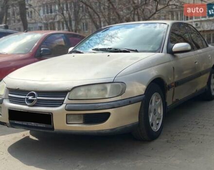 Бежевый Опель Омега, объемом двигателя 2 л и пробегом 339 тыс. км за 1000 $, фото 1 на Automoto.ua