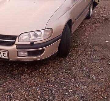 Бежевый Опель Омега, объемом двигателя 2 л и пробегом 302 тыс. км за 1500 $, фото 1 на Automoto.ua