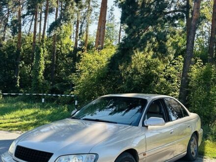 Бежевий Опель Омега, об'ємом двигуна 2 л та пробігом 400 тис. км за 3500 $, фото 1 на Automoto.ua