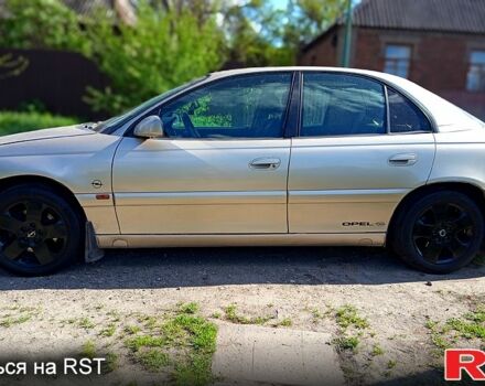 Бежевий Опель Омега, об'ємом двигуна 2 л та пробігом 450 тис. км за 3100 $, фото 1 на Automoto.ua