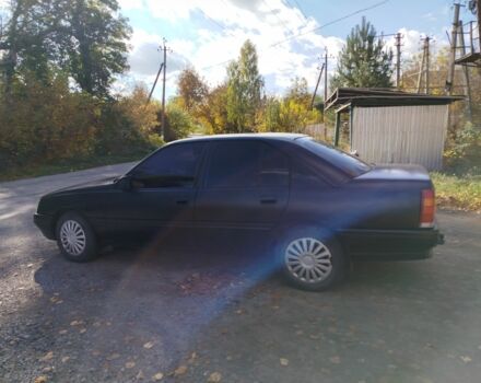 Черный Опель Омега, объемом двигателя 2 л и пробегом 394 тыс. км за 900 $, фото 3 на Automoto.ua