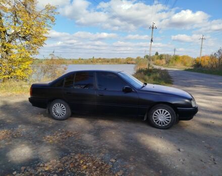 Черный Опель Омега, объемом двигателя 2 л и пробегом 394 тыс. км за 900 $, фото 2 на Automoto.ua