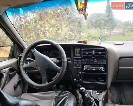 Черный Опель Омега, объемом двигателя 2 л и пробегом 379 тыс. км за 2150 $, фото 9 на Automoto.ua