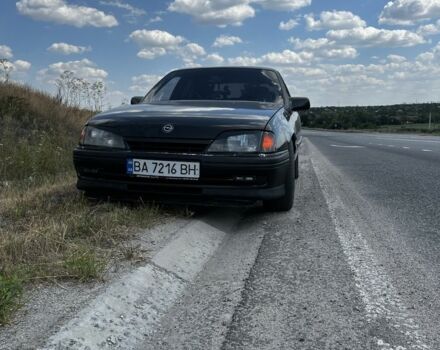 Черный Опель Омега, объемом двигателя 1.8 л и пробегом 2 тыс. км за 1522 $, фото 1 на Automoto.ua