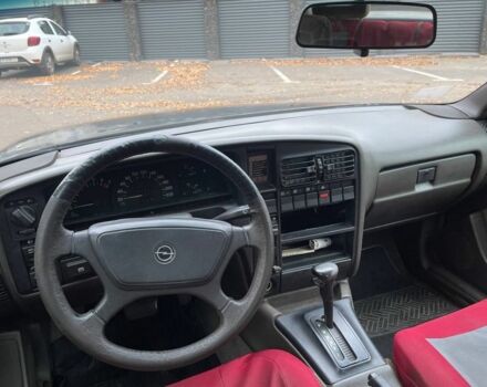 Черный Опель Омега, объемом двигателя 2 л и пробегом 185 тыс. км за 1050 $, фото 5 на Automoto.ua