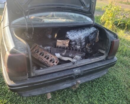 Чорний Опель Омега, об'ємом двигуна 0 л та пробігом 500 тис. км за 600 $, фото 5 на Automoto.ua