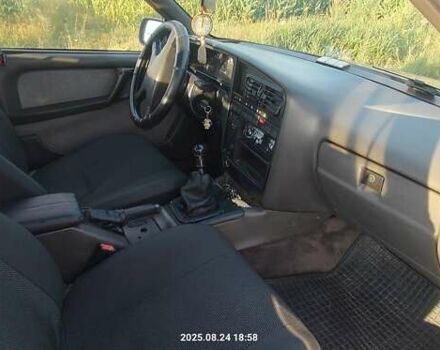 Чорний Опель Омега, об'ємом двигуна 2 л та пробігом 225 тис. км за 920 $, фото 7 на Automoto.ua