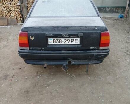 Черный Опель Омега, объемом двигателя 1.8 л и пробегом 250 тыс. км за 1000 $, фото 7 на Automoto.ua