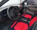 Черный Опель Омега, объемом двигателя 1.8 л и пробегом 250 тыс. км за 1300 $, фото 5 на Automoto.ua