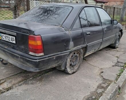 Черный Опель Омега, объемом двигателя 2 л и пробегом 400 тыс. км за 350 $, фото 4 на Automoto.ua