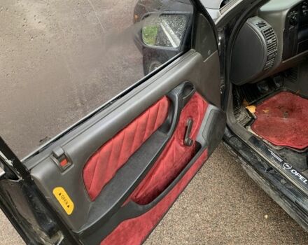 Черный Опель Омега, объемом двигателя 1.8 л и пробегом 300 тыс. км за 1050 $, фото 6 на Automoto.ua