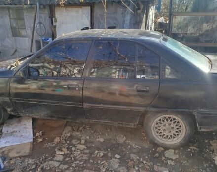 Опель Омега 1990 в Чугуеве на Automoto.ua Черный Опель Омега, объемом двигателя 2 л и пробегом 350 тыс. км за 650 $, фото 5 на Automoto.ua